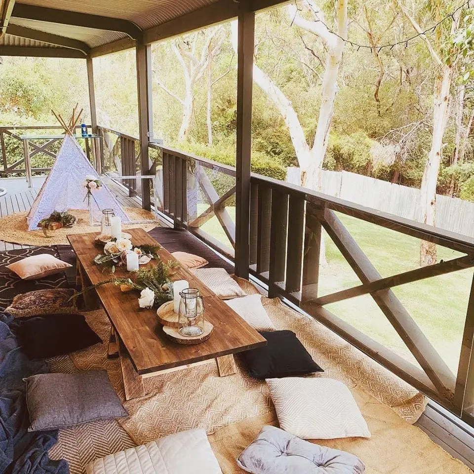 balcony picnic ideas