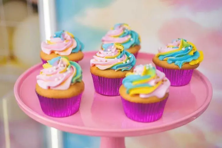 tie dye cupcakes