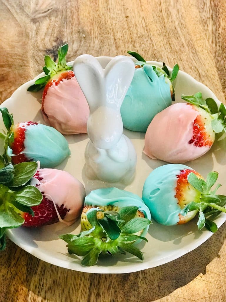 gender-reveal-party-food-ideas-pink-and-blue-themed-party-food