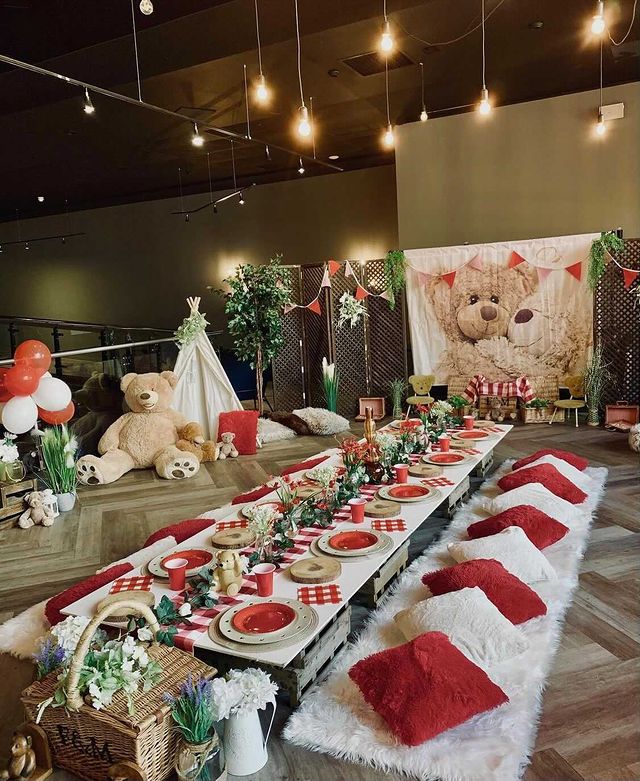 Teddy Bears Picnic Ideas - A pretty Teddy Bears Picnic Party