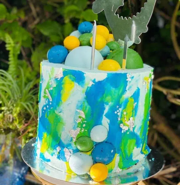 dinosaur egg cake